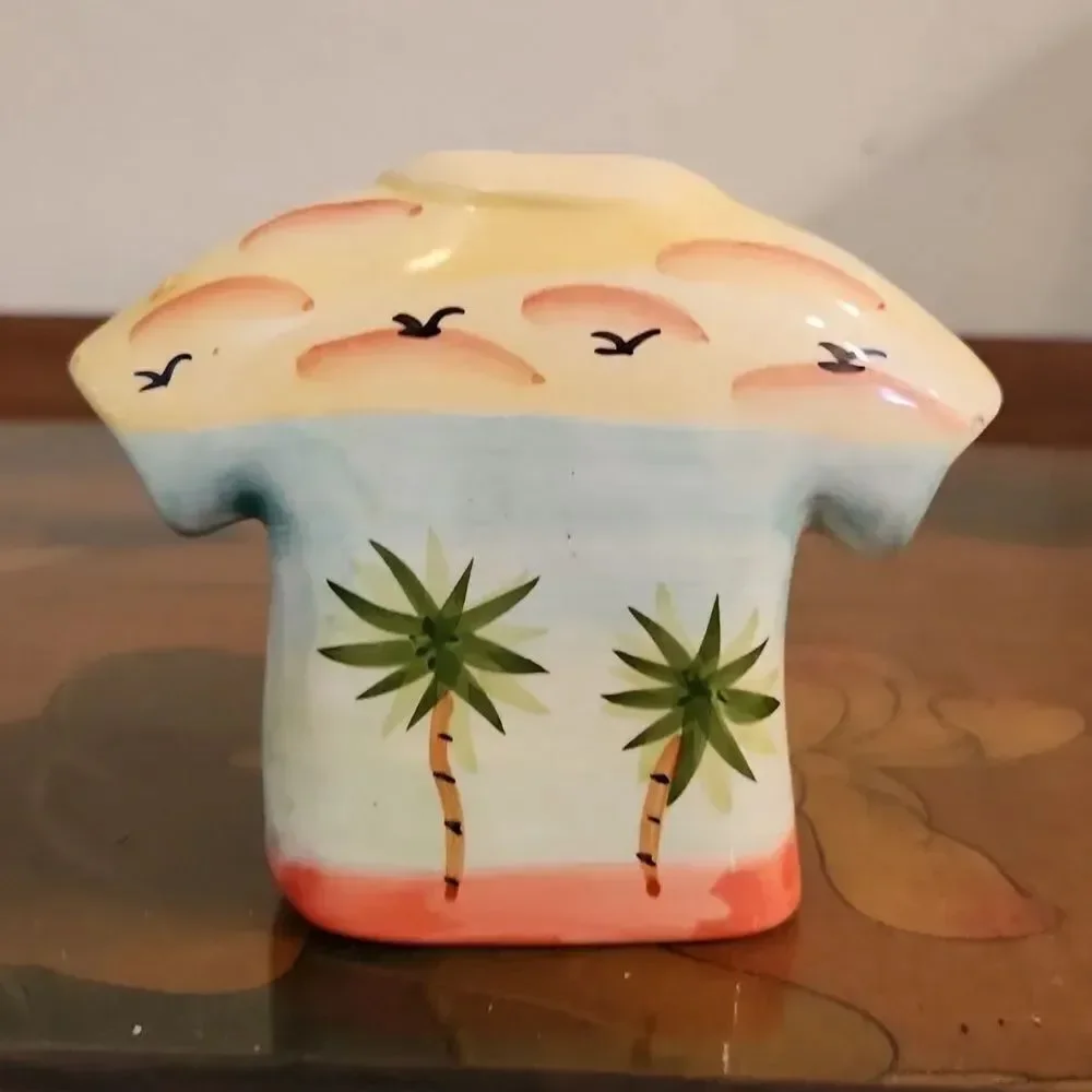 Aloha Shirt Ceramic Salt & Pepper Shakers Hawaii